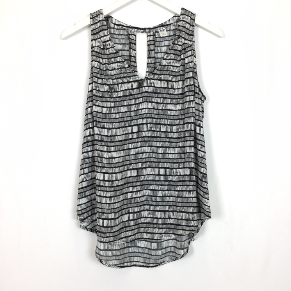 Old Navy | Black& White Sleeveless Blouse